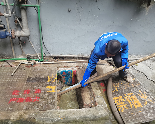 南明清掏化粪池